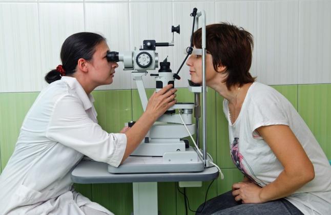 Una selección de alimentos saludables para los ojos